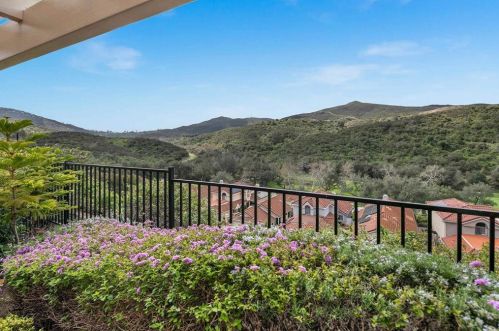 28782 Vista Valley Dr, Vista CA  92084-2223 exterior