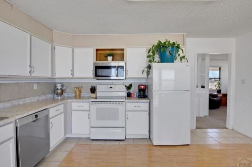 1045 Jaroso Dr, Pueblo CO 81007 exterior