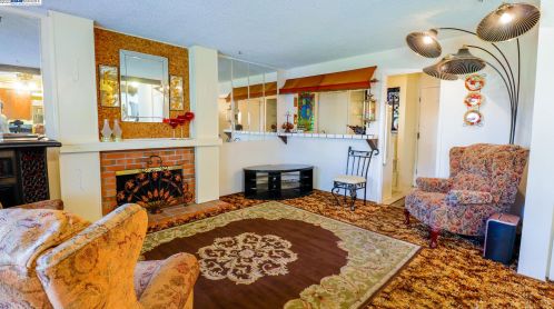 32495 Jean Dr, Union City CA  94587-5000 exterior