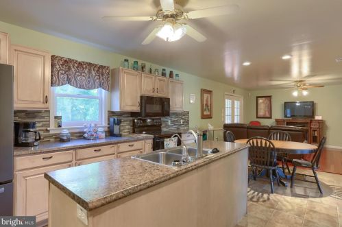 1969 Millport Rd, Lancaster PA  17602-4117 exterior