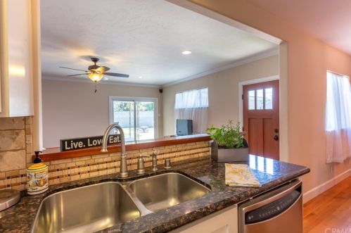2850 Foreman Ave, Long Beach CA  90815-1112 exterior