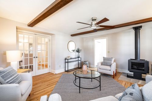 8219 Red Arrow Ct, Milwaukee WI 53213-3023 exterior