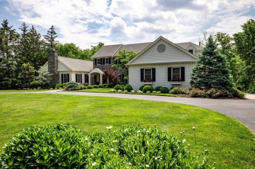 342 Bishopsbridge Dr, Cincinnati, OH 45255-3947