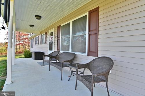 23 Bobby Ln, Edinburg VA  22824-2552 exterior