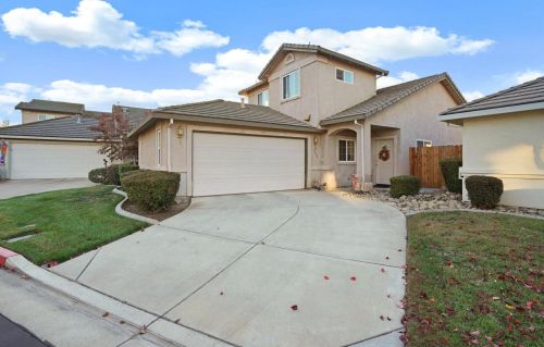 1333 Robinson Ln, Lodi, CA 95242-3929