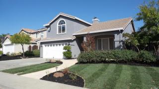 437 Woodcrest Dr, Vacaville CA  95688-9117 exterior