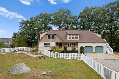 103 Durham Rd, Dover NH  03820-4363 exterior