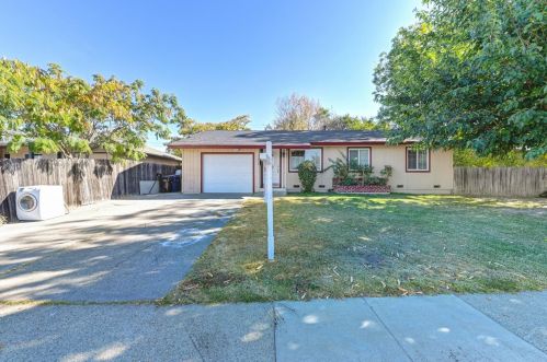 7012 Thomas Dr, North Highlands, CA 95660-3320