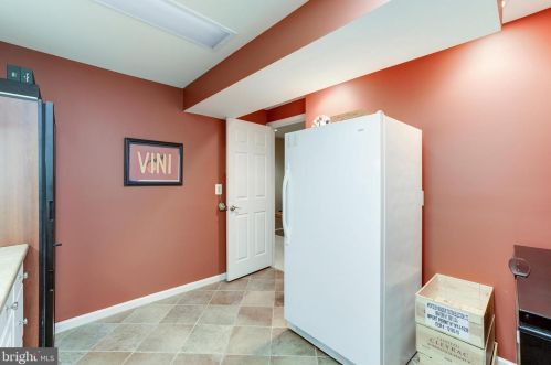 11410 Hollow Timber Ct, Herndon VA  20194-1980 exterior