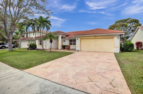 114 Lee Rd, Delray Beach, FL 33445-3289