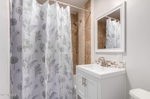 1625 22 St, Phoenix AZ 85016-6114 exterior