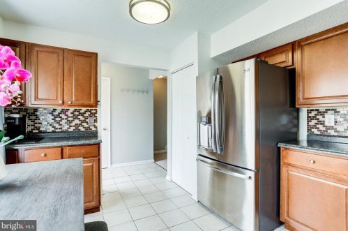 2545 Kingswood Ct, Woodbridge VA  22192-2029 exterior