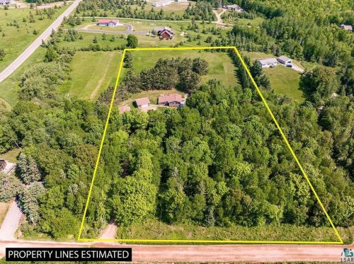 105 Palkie Rd, Esko, MN 55733-9723