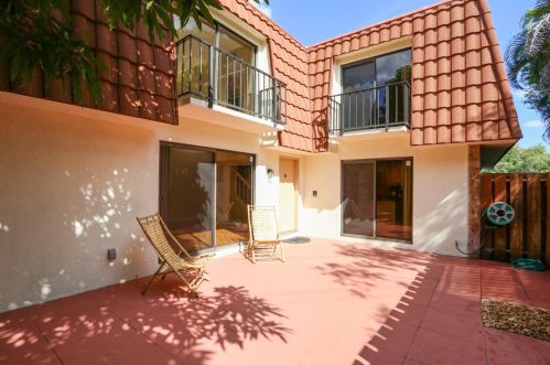 3220 Spanish Wells Dr, Delray Beach FL  33445-5415 exterior