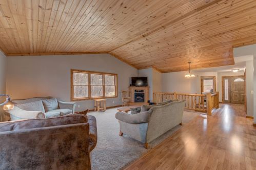 1589 89th St, New Johannesburg WI  54017-7156 exterior