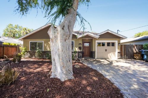 907 Clara Dr, Palo Alto, CA 94303-4002