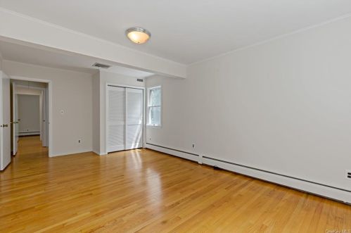 68 Frame Rd, Briarcliff NY  10510-2608 exterior