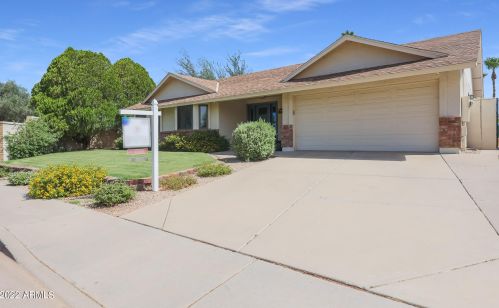 5606 Enrose St, Mesa, AZ 85205-5860