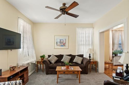 27 Flower St, New Rochelle, NY 10801-7506