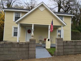 513 9th St, Columbia, TN 38401-3106