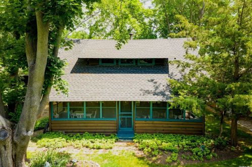 44 Sound Dr, Greenport NY  11944-1007 exterior