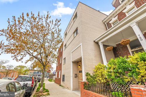 718 Park Rd, Washington, DC 20010-1588