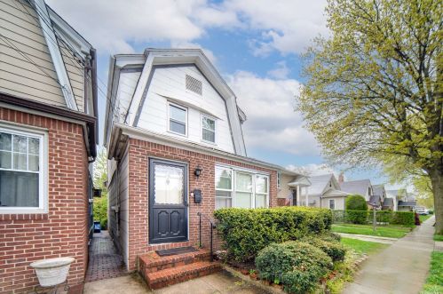 15 Depan Ave, Floral Park NY  11001-2206 exterior