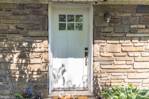541 Port Indian Rd, Norristown, PA 19403-3501