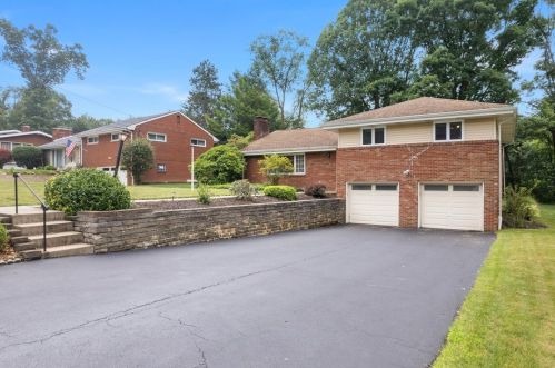 1918 Clearview Rd, Glenshaw, PA 15116-2102