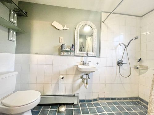 92 John St, North Lindenhurst NY  11757-4108 exterior