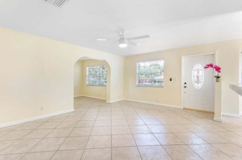 272 13th St, Delray Beach FL  33444-4160 exterior