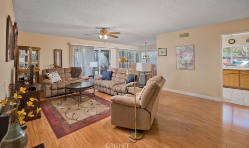 26388 Oak Plain Dr, Santa Clarita, CA 91321-1335