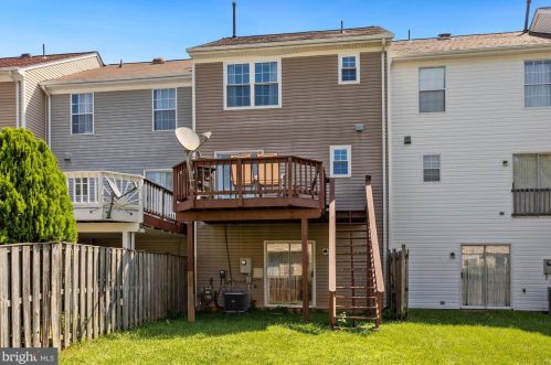 605 Warrenton Ter, Leesburg VA  20176-2466 exterior