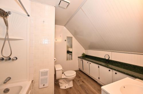 3269 Bartlett Ave, Milwaukee WI  53211-3022 exterior