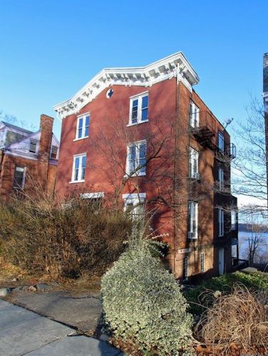 176 Montgomery St, Newburgh NY  12550-3637 exterior