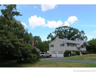 10 Palmer St, Uncasville, CT 06382-1032