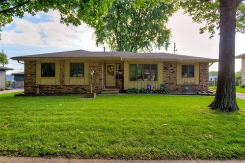 613 Logan St, Ankeny, IA 50023-1715