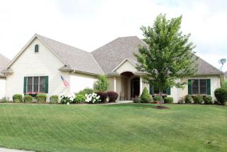 11014 Sanctuary Dr, Milwaukee, WI 53224-5045