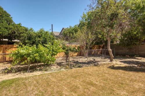 868 Bethany Ave, Turlock CA  95380-5808 exterior