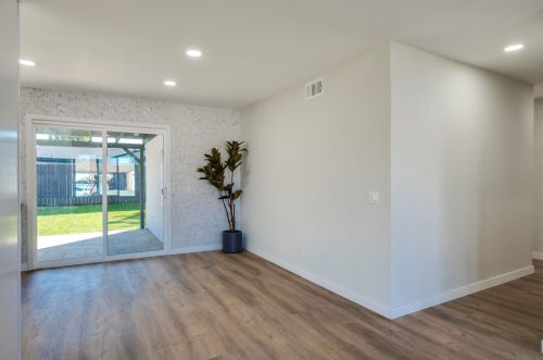 8751 Bennington St, San Diego, CA 92126-3221