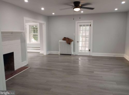 2038 Naamans Creek Rd, Boothwyn PA  19061-3342 exterior