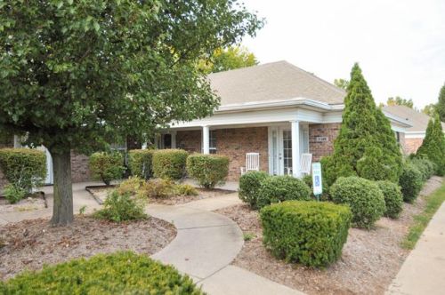 11128 Brookley Dr, Louisville, KY 40229-2885