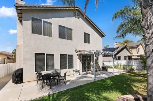 27560 Nellie Ct, Temecula CA  92591-2846 exterior