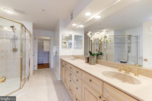 12158 Chancery Sta Cir, Herndon VA 20190-5803 exterior