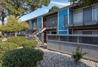 870 El Camino Real, Mountain View CA  94040-2814 exterior