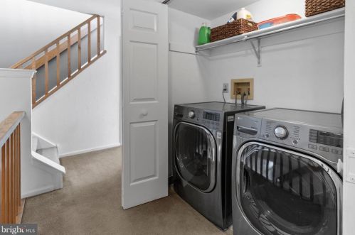 1628 Devon Ct, Yardley PA 19067-5741 exterior