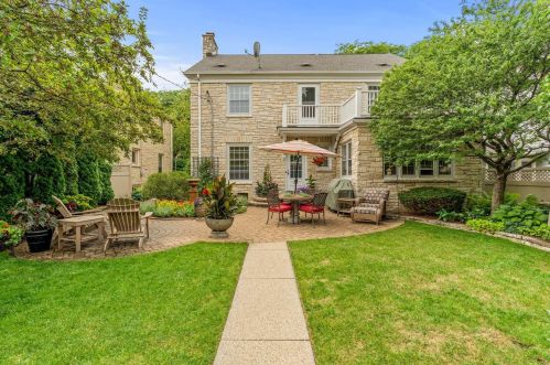 3164 51 Blvd, Milwaukee WI 53216-3236 exterior