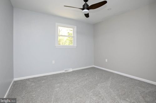 100 Oxford Ave, Berlin Boro NJ  08009-9347 exterior