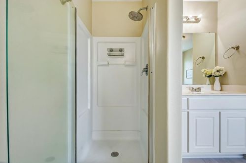 3810 Cloudbluff Ln, Richmond TX  77469-4117 exterior