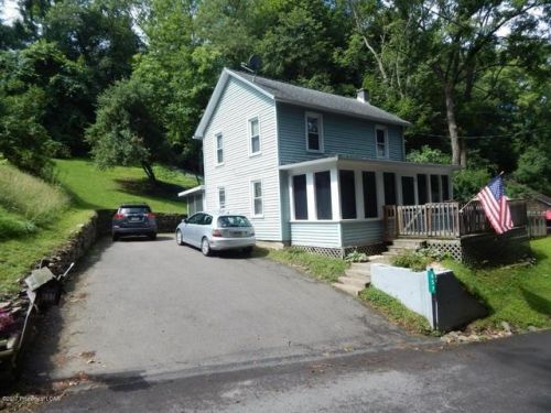 657 Old State Rd, Falls, PA 18615-7886